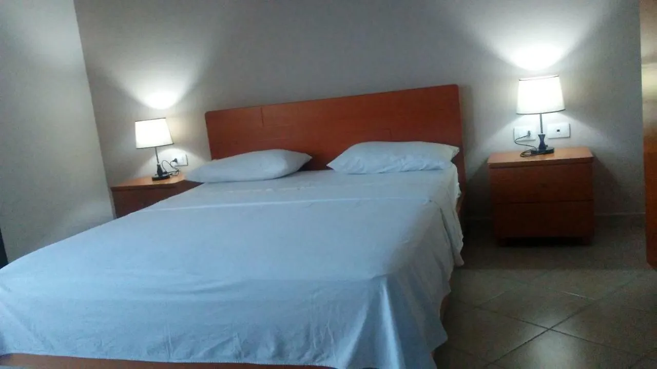Hotel Majestic Ksamil