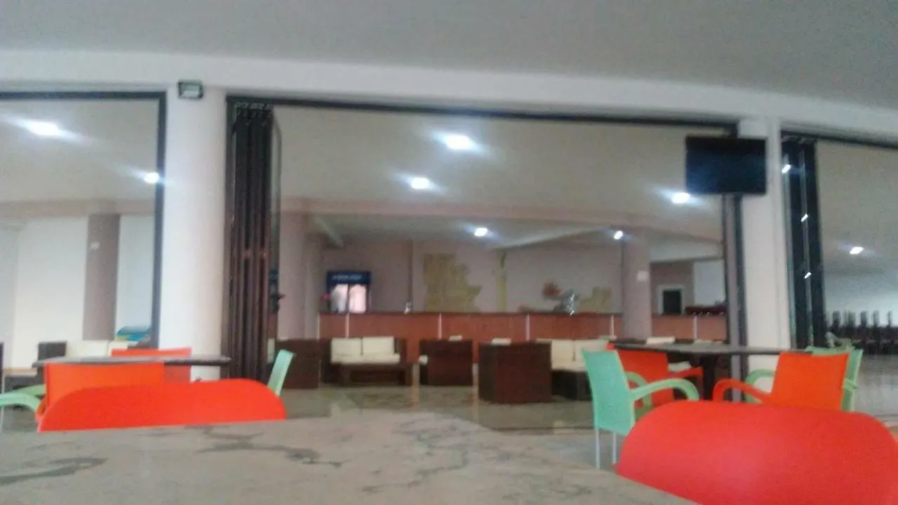 Hotel Majestic Ksamil